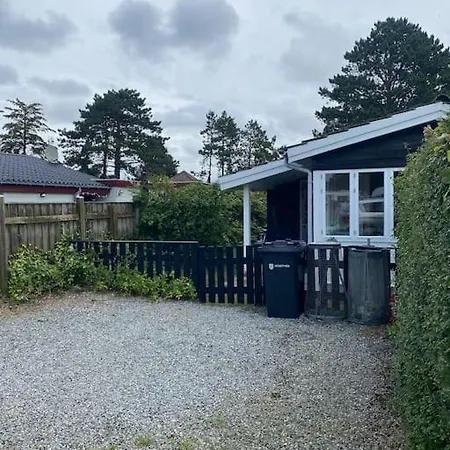 Cosy - 300 M To Beautiful And Cafes Casa de Férias Karrebæksminde