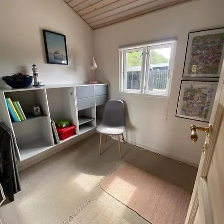 Cosy - 300 M To Beautiful And Cafes